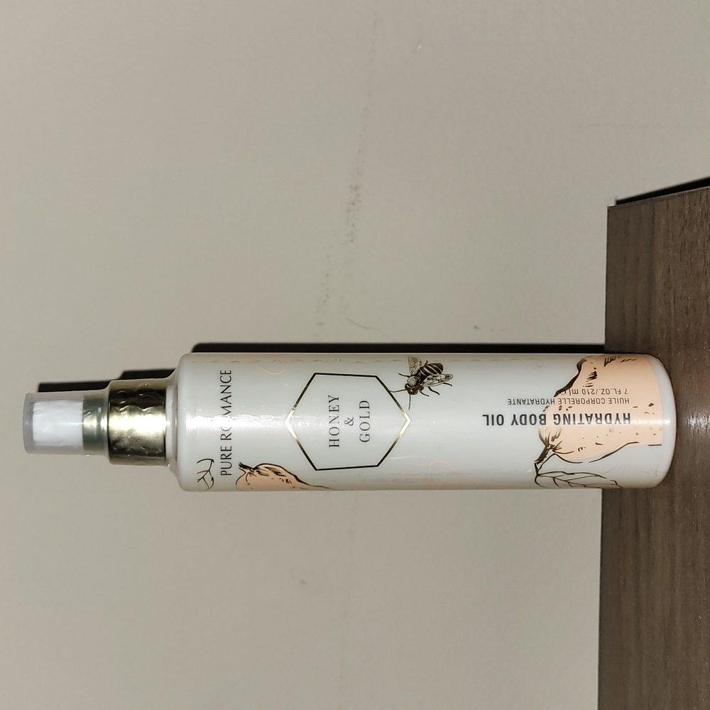 Hydrating body oil